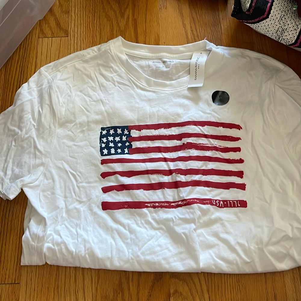 Banana republic tee